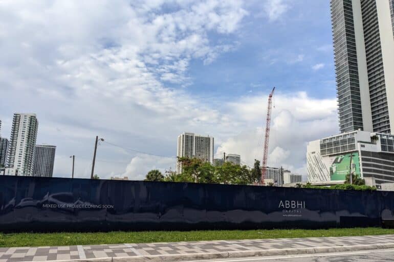 Caoba Miami Worldcenter's Second 40-Story Tower Has Topped Off – The Next  Miami